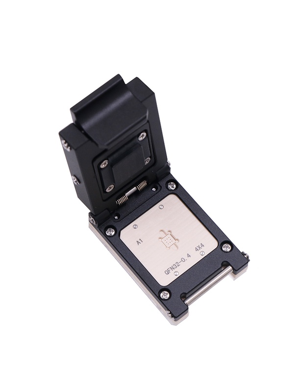定制QFN32pin-0.4mm合金翻盖芯片测试座
